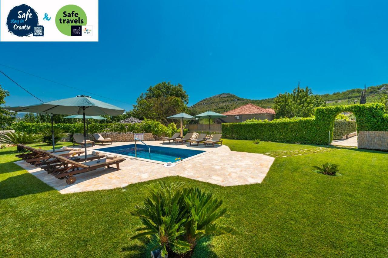 Vila Vergatum-Privacy,Gym,Billiards,Table Tennis Donji Brgat エクステリア 写真